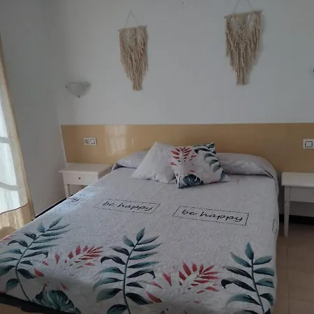 Con Piscina Y Terraza En Ciudadela De Menorca Апартаменты *